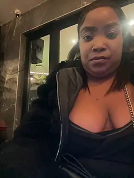 friendlybitch22 online show from May 6, 2026, 6:56 pm