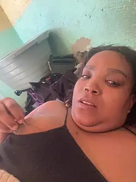 friendlybitch22 online show from April 28, 2026, 9:24 am