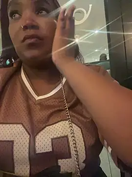 friendlybitch22 online show from May 14, 2026, 8:17 pm