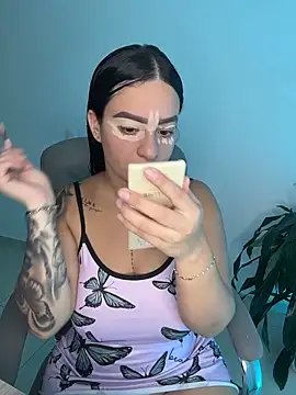 Snapshot of Lisabrown_23 chatting on March 7, 2026, 11:21 pm Lisabrown 23 online show from March 7, 2026, 11:21 pm