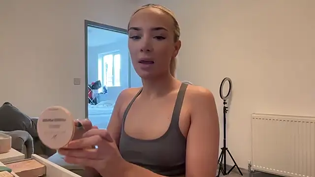 Naughtyblondex online show from April 4, 2026, 1:50 pm