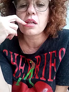 roxybykiss online show from March 18, 2026, 3:46 pm