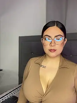 Kiara noirr online show from March 11, 2026, 11:37 am