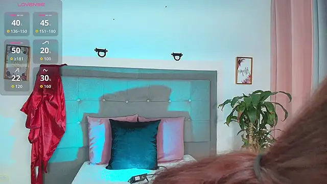 Kiara noirr online show from April 27, 2026, 11:30 am