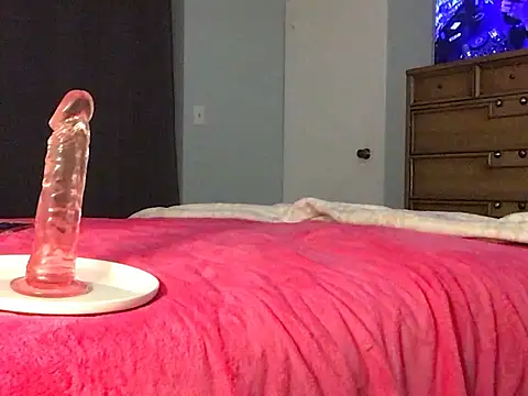 Snapshot of LunaBl00m chatting on April 10, 2026, 4:52 am LunaBl00m online show from April 10, 2026, 4:52 am