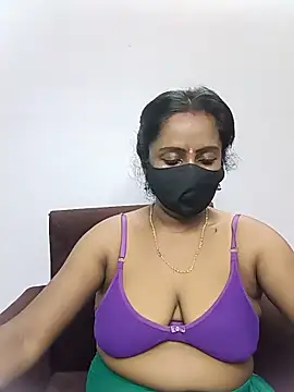 Snapshot of misti-boudii chatting on June 4, 2026, 3:06 pm misti-boudii online show from June 4, 2026, 3:06 pm
