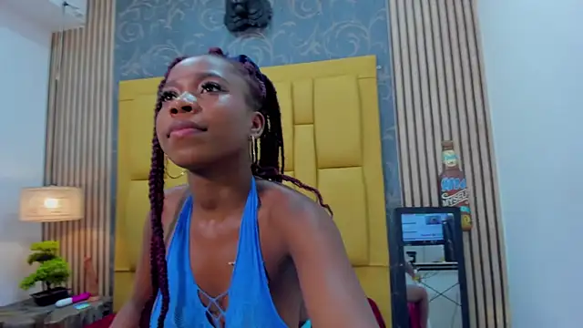 ashlleyray online show from March 3, 2026, 7:54 pm