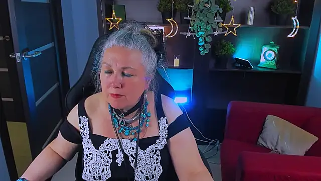 Snapshot of LilaMaharani chatting on May 12, 2026, 1:06 pm LilaMaharani online show from May 12, 2026, 1:06 pm
