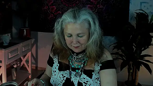 Snapshot of LilaMaharani chatting on June 7, 2026, 2:22 pm LilaMaharani online show from June 7, 2026, 2:22 pm