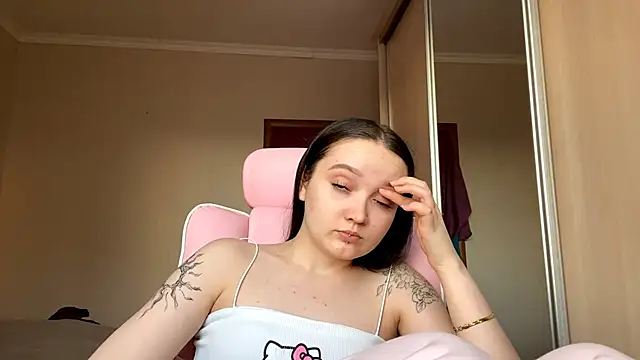 Snapshot of TrulaPhay chatting on March 1, 2026, 11:54 am TrulaPhay online show from March 1, 2026, 11:54 am