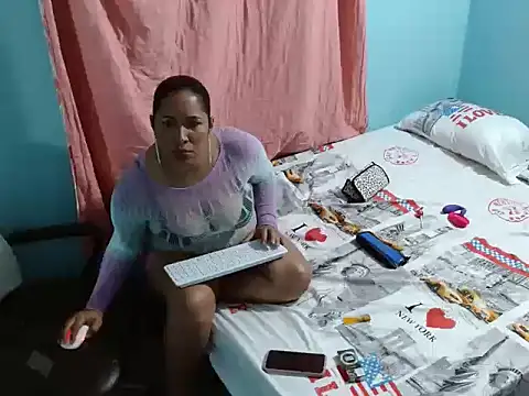 RenataGrimaldi online show from March 3, 2026, 2:24 pm