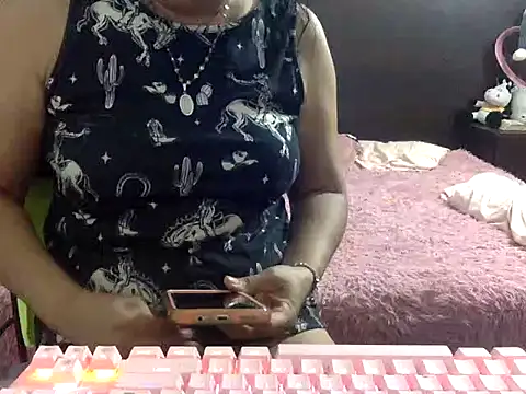 mommy-Milf online show from April 7, 2026, 2:30 pm