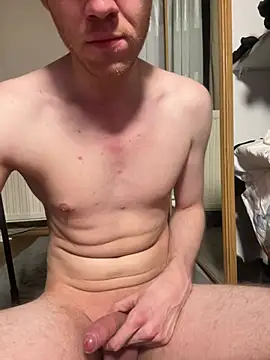 Snapshot of pat_lily chatting on March 1, 2026, 8:09 pm pat lily online show from March 1, 2026, 8:09 pm