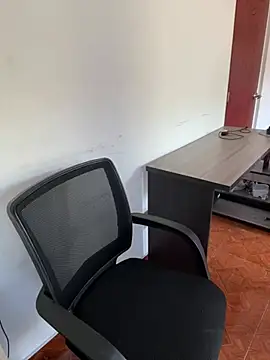 Snapshot of Emi_rousse chatting on March 16, 2026, 12:31 pm Emi rousse online show from March 16, 2026, 12:31 pm