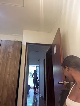 Snapshot of Emi_rousse chatting on April 7, 2026, 12:07 pm Emi rousse online show from April 7, 2026, 12:07 pm