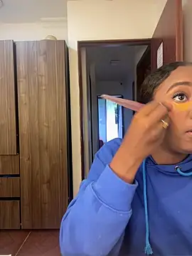 Snapshot of Emi_rousse chatting on April 16, 2026, 1:12 pm Emi rousse online show from April 16, 2026, 1:12 pm