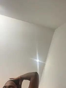 Snapshot of Emi_rousse chatting on March 28, 2026, 1:01 pm Emi rousse online show from March 28, 2026, 1:01 pm