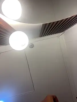 Snapshot of Emi_rousse chatting on April 9, 2026, 11:49 am Emi rousse online show from April 9, 2026, 11:49 am