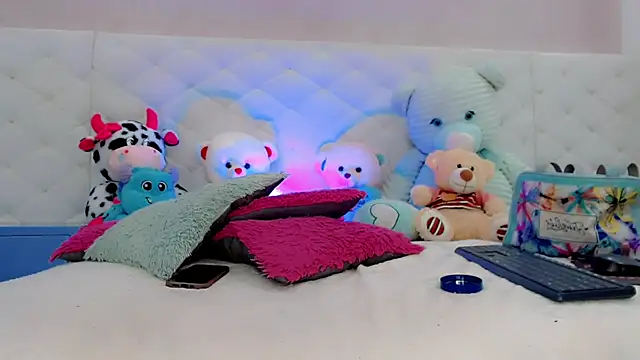 catriona queen16 online show from April 5, 2026, 3:13 am