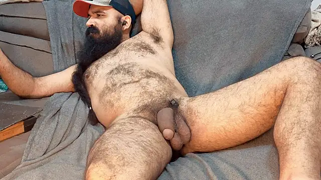 Snapshot of Barba_Negra_Fumador chatting on April 7, 2026, 11:28 pm Barba Negra Fumador online show from April 7, 2026, 11:28 pm