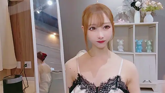 Asuka H xxx online show from May 16, 2026, 1:32 pm