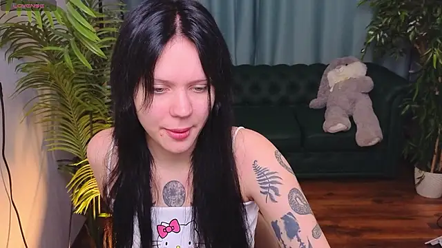 kittenlolla online show from March 7, 2026, 5:47 am