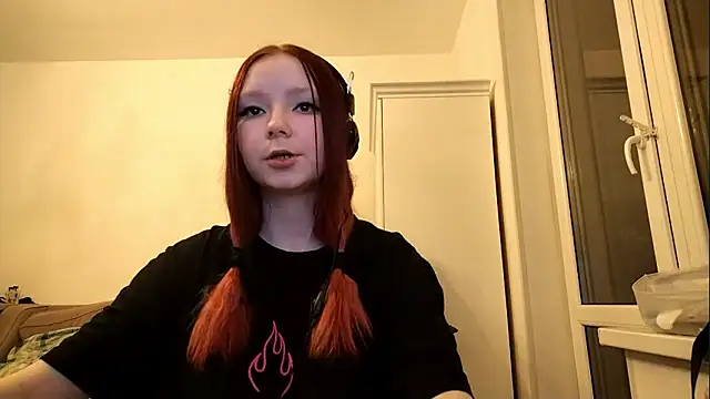 Snapshot of velyraxis chatting on March 1, 2026, 7:58 pm velyraxis online show from March 1, 2026, 7:58 pm