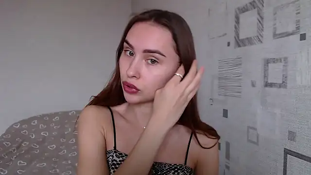 Snapshot of yourameliaa chatting on April 11, 2026, 10:19 am yourameliaa online show from April 11, 2026, 10:19 am