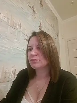 LaraHarper online show from March 29, 2026, 7:37 pm