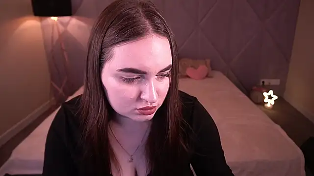 Snapshot of RapunzelAngel chatting on May 31, 2026, 5:35 am RapunzelAngel online show from May 31, 2026, 5:35 am