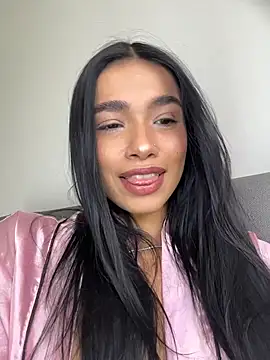 Bella Smithe online show from April 25, 2026, 3:31 pm