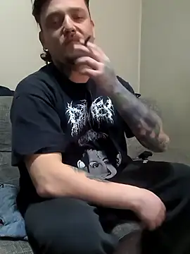 Snapshot of vikingo3333 chatting on April 1, 2026, 5:09 am vikingo3333 online show from April 1, 2026, 5:09 am