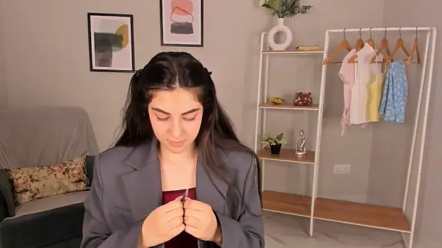 Heily Bennet online show from March 11, 2026, 1:16 pm