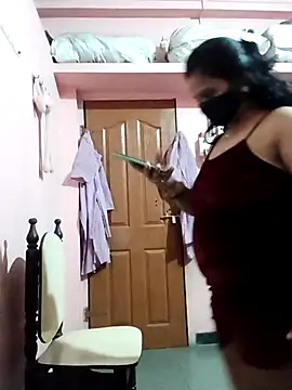 Snapshot of Miss-Dolly07 chatting on April 12, 2026, 4:32 pm Miss-Dolly07 online show from April 12, 2026, 4:32 pm