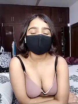 Snapshot of Ishaa_22 chatting on April 3, 2026, 6:14 pm Ishaa 22 online show from April 3, 2026, 6:14 pm