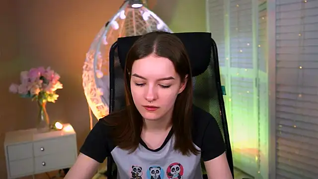 Snapshot of KellieBanshe chatting on May 9, 2026, 8:18 am KellieBanshe online show from May 9, 2026, 8:18 am