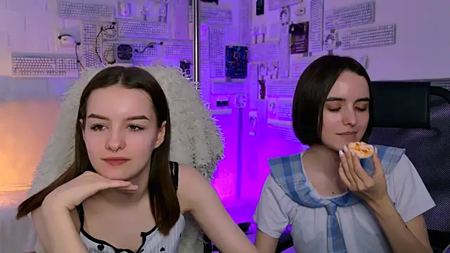 Snapshot of KellieBanshe chatting on April 28, 2026, 5:01 am KellieBanshe online show from April 28, 2026, 5:01 am