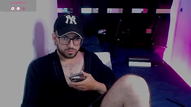 Snapshot of HyperCore_Interactive chatting on March 20, 2026, 7:37 pm HyperCore Interactive online show from March 20, 2026, 7:37 pm