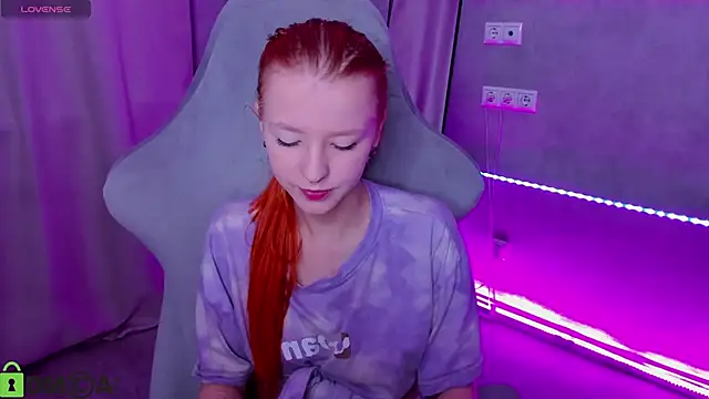 Snapshot of Emma_Dusk chatting on May 8, 2026, 12:58 am Emma Dusk online show from May 8, 2026, 12:58 am