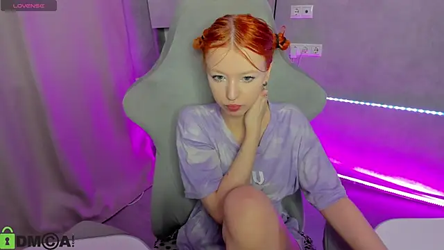 Snapshot of Emma_Dusk chatting on April 21, 2026, 1:07 am Emma Dusk online show from April 21, 2026, 1:07 am