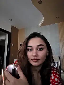Snapshot of KatarinaHeaven chatting on May 14, 2026, 3:20 pm KatarinaHeaven online show from May 14, 2026, 3:20 pm