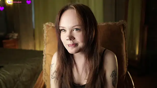 LeahAllsop online show from April 24, 2026, 4:25 am