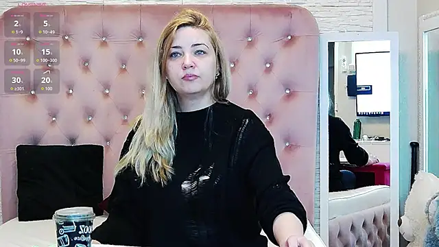 MellanieBliss online show from April 30, 2026, 4:52 am