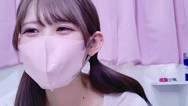 EMIRI 0426 online show from March 18, 2026, 4:37 am