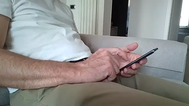 Alex1970-IT online show from April 18, 2026, 12:18 pm