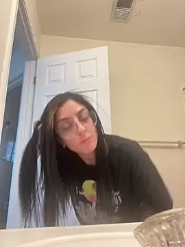 Mariyyumyums online show from April 16, 2026, 11:44 am