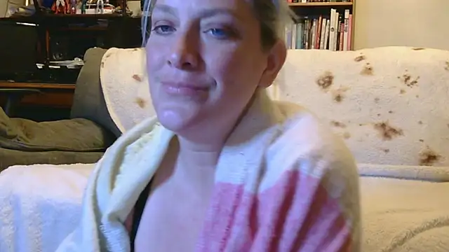 MistyMountains96 online show from March 19, 2026, 3:06 am