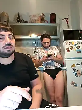 Snapshot of bear_skinny chatting on April 27, 2026, 9:35 pm bear skinny online show from April 27, 2026, 9:35 pm