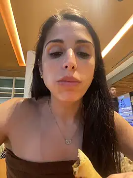 sweetwanda online show from April 4, 2026, 8:48 pm