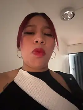 Snapshot of Cherry_Charlottee chatting on May 16, 2026, 7:35 pm Cherry Charlottee online show from May 16, 2026, 7:35 pm